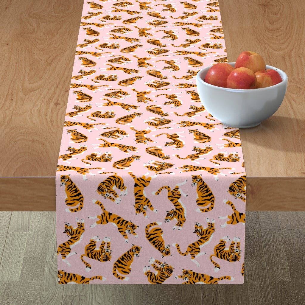 Tigers On Pink(Table Runner)