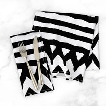 Load image into Gallery viewer, Black zebra stripes chevron(Dinner Napkins)
