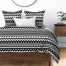 Load image into Gallery viewer, Black Zebra Stripes Chevron（Duvet Cover）
